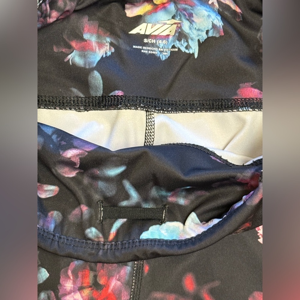 Avia Black and Pink Floral Leggings Stretchy Athleisure - Picture 5 of 6